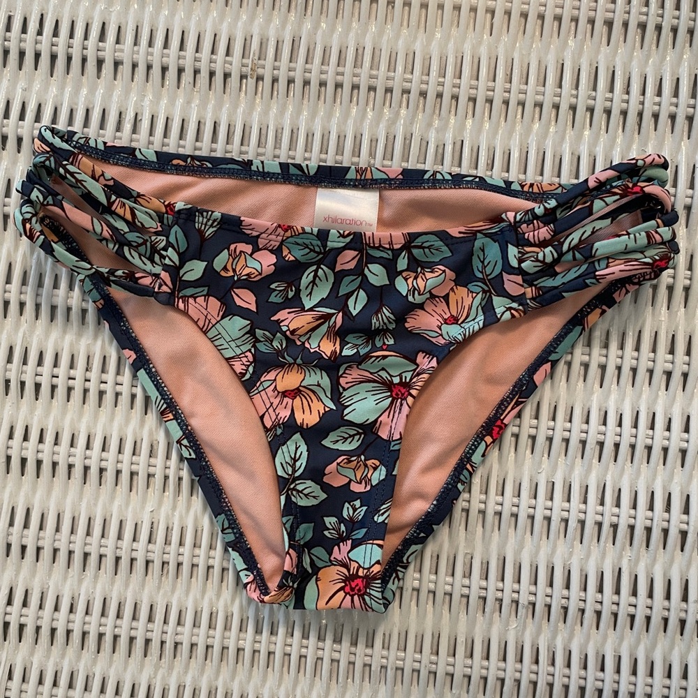 Xhilaration Bikini Bottom XS